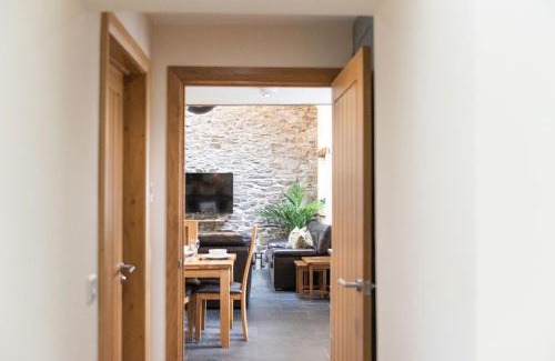 Llanilar Casa | Yr Hen Beudy