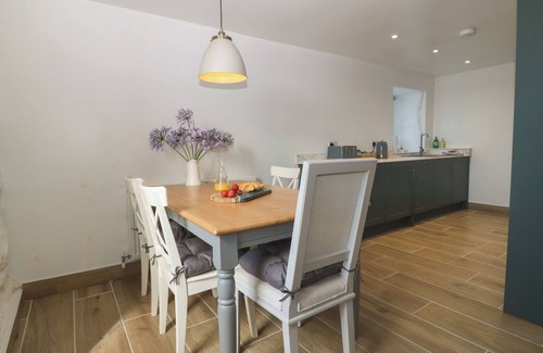 Dyffryn Ardudwy Casa | YR YSGUBOR, pet friendly, country holiday cottage in Dyffryn Ardudwy