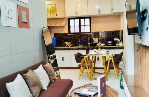 Cavinti Apartamento | Ysabella Suite: Elegant Art Deco Comfort in the Heart of Cavinti, Laguna