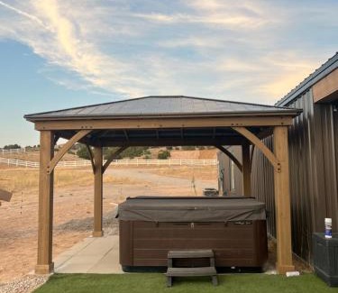 Juab County Casa | Yuba Lake Barndominium Resort