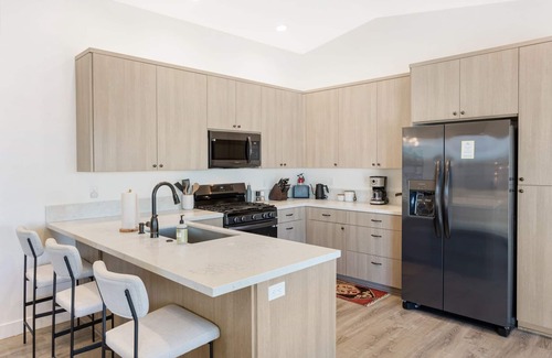 Yucca Valley Casa | Yucca Mesa House - Modern Desert Chic 3 Bedroom Home by RedAwning