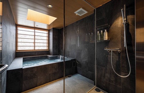 Karasuma Hotel | yugen kyoto shijo