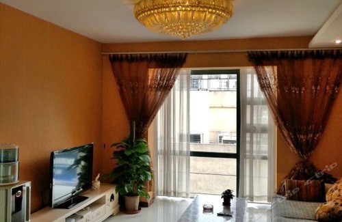 Yuzhong Cabina | Yun Ding Homestay (Jiefangbei Haochi Street Branch)