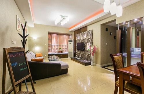 Yuzhong Cabina | Yun Ding Homestay (Jiefangbei Haochi Street Branch)