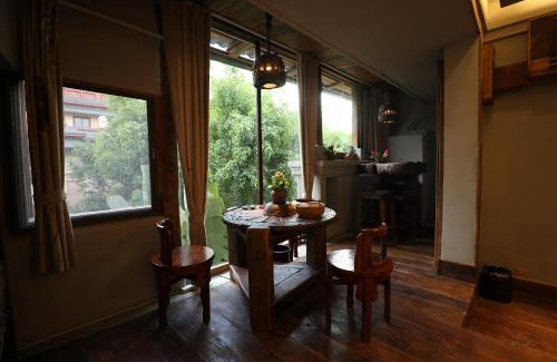 Jinghong Casa | Yunlu Lianxin Guesthouse