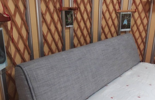 Aldeguer Alquiler De RV | Yurt for 4 in Remote Mountain Location