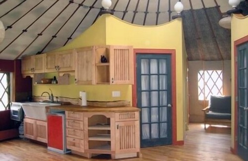 Accord Casa | Yurta en lugar muy privado en 27 acres Horse Farm w / hot tub