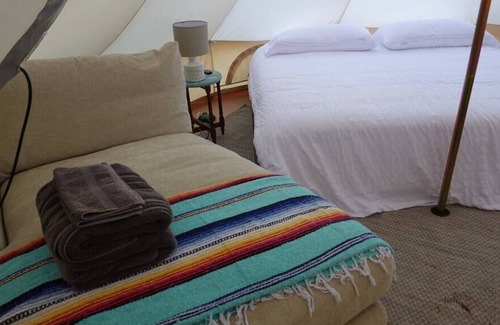 Suches Alquiler De RV | Yurt - Outdoorsy (on the right)