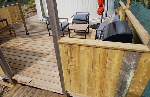 Clermont-Creans Alquiler De RV | Yurt-Terracotta -Confortable-Baño privado con bañera-Sin vista