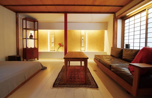 Yunotsucho Yunotsu Casa | Yururi Private house in the hot spring town / Oda Shimane