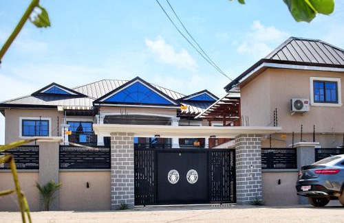 Accra Apartamento | Yussals Studio