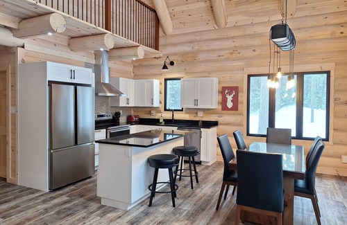 Mauricie Chalet De Esquí | ZÉNITH / with SPA, Summun De La Détente