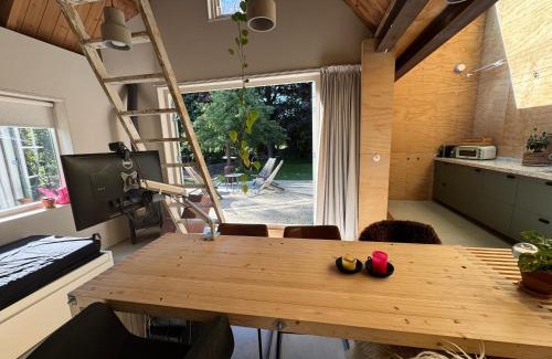 Heerenveen Cama Y Desayuno | Zaadlab Voormalig KI station