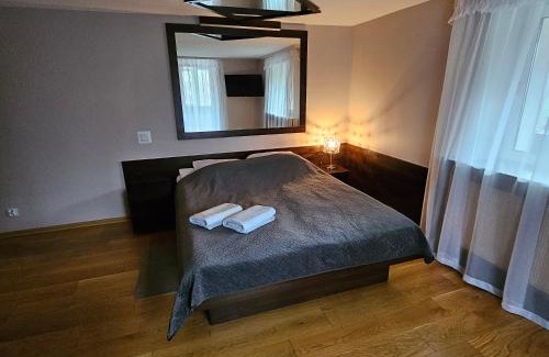 Zgierz Cama Y Desayuno | "Zacisze"