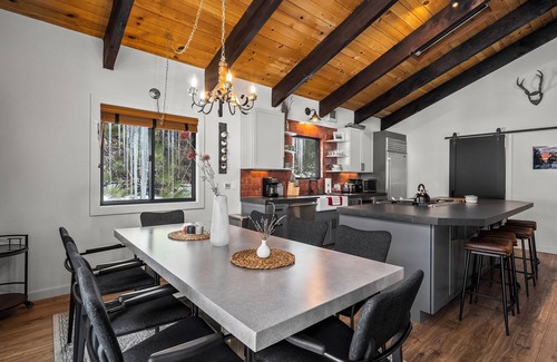 Incline Village Casa | Zaffiro - Cozy cabin retreat | Near Lake Tahoe