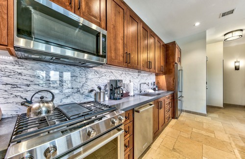 Lakeside Park Condominio | Zalanta 328