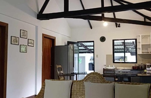 Pandan Casa | Zaldivar Riverside Inn