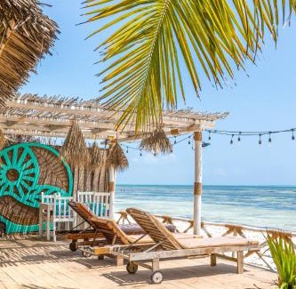 Bwejuu Beach Hotel | ZAN Beach House