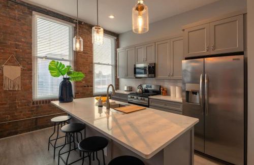 Over-the-Rhine Apartamento | ZANGO Explore OTR and Downtown from a Renovated Condo