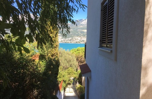 Igalo Apartamento | Casa Zazenda con vistas al mar y a la montaña y amplio jardín
