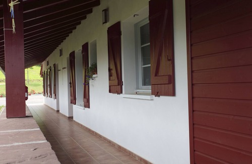 Saint-Jean-Pied-de-Port Villa | ZAZPIAK BAT 20 Personas / 7 Habitaciones