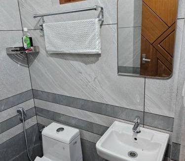 Kuttattukulam Apartamento | ZEAL HOMES AND APARTMENTS 2 KOOTHATTUKULAM