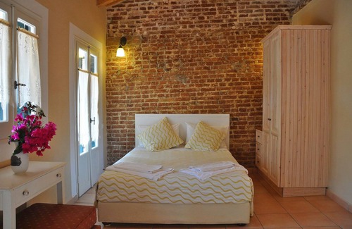 Lakones Hotel | Zefiros Traditional Hotel