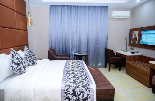Oshodi-Isolo Hotel | Zekeri Maria Hotel Ventures