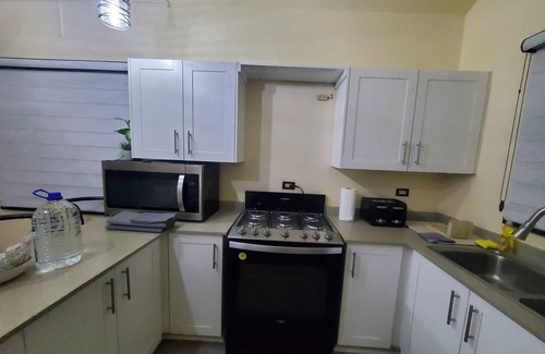 Portmore Casa | Zen at Phoenix 24hr security- Gated Community Luxury & comfort in a modern space
