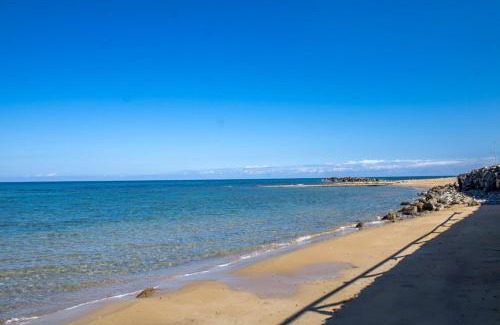 Kokkini Chani Apartamento | Zen Beachfront Apartment