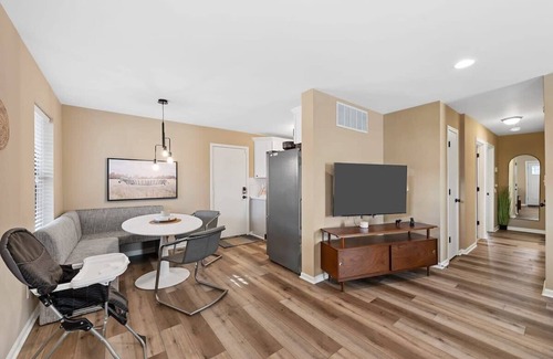 The Gate Casa | Zen Cottage w/ Private Parking / ABODEbucks