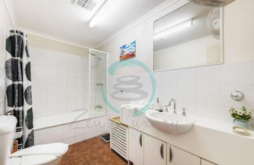 Nightcliff Apartamento | ZEN FORESHORE Cozy 2-BR, 2-BA Holiday Home + Pool