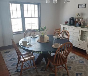 Grosse Pointe Apartamento | Zen Gem Near Downtown Detroit and Grosse Pointe