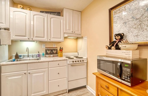 Hiawassee Cabaña | Zen in the Woods - Gorgeous views! Multiple outdoor sitting spaces to enjoy..