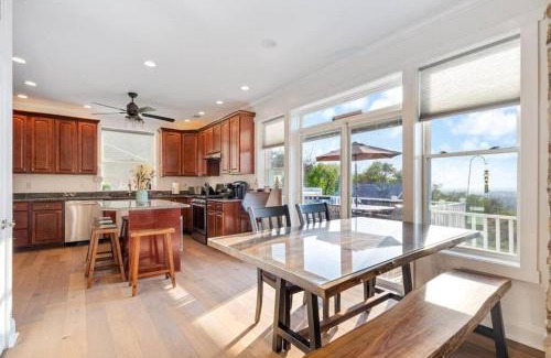 Smithsburg Casa | Zen Mountainside Retreat - Spa & Amazing Views! Hot tub, Fire pit & Decks