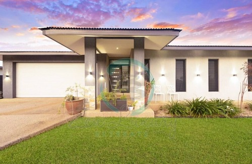 Johnston Casa | ZENHOUSE - 5BR Family with Private Pool