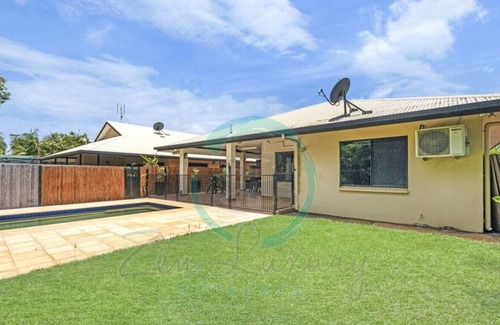 Bayview Casa | ZENHOUSE BAYVIEW 4BR Luxury Family Home