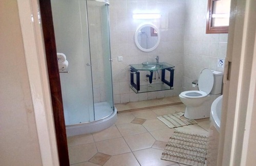 Lusaka Cabina | Zenith lodge