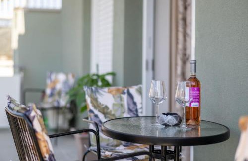 Kalamata Apartamento | Zenon Homes 3nd Floor