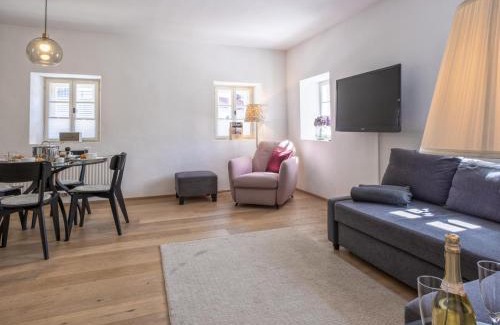 Hopfgarten Markt Apartamento | Zentral