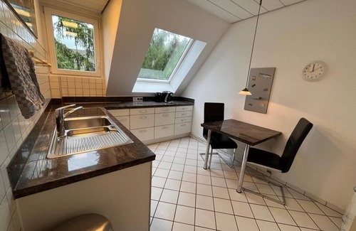 Wolfsburg Apartamento | Zentral und Ruhig Gelegen mit Einbauküche & Balkon