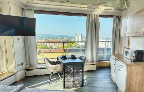 Pforzheim Apartamento | Zentrale Penthouse Suiten mit Goldstadtblick
