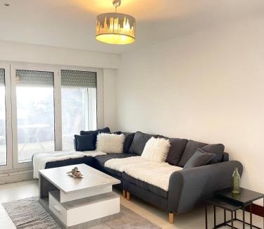 Minden Apartamento | Zentrales Apartment - Drei Schlafzimmer mit Smart-TV