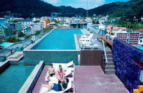 Patong Hotel | Zephyr Grand Hotel
