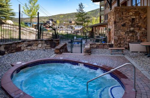 Winter Park Casa | Zephyr Mountain Lodge 1420 Ski-In Ski-out Winter Park Resort base