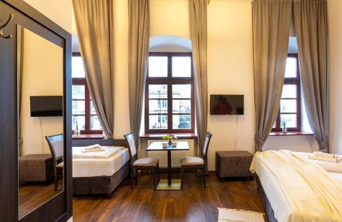 Jelenia Gora Cama Y Desayuno | ZEPPELIN APARTMENTS Simple Acomodation