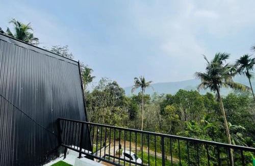 Irinjalakuda Casa | Zerahs Villa - Independent Villa, Athirappilly