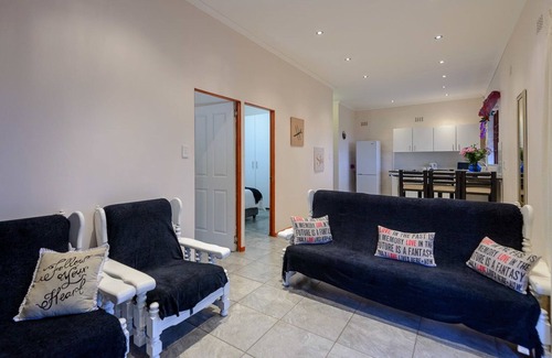 Port Edward Casa | Zesty Guesthouse