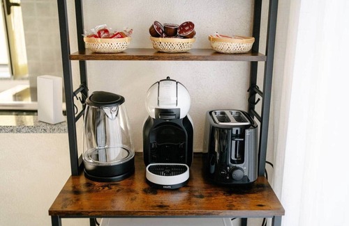 Belcastro Apartamento | Zeus House - apartment at the entrance to Wonderlan, Netflix, WiFi, A/C