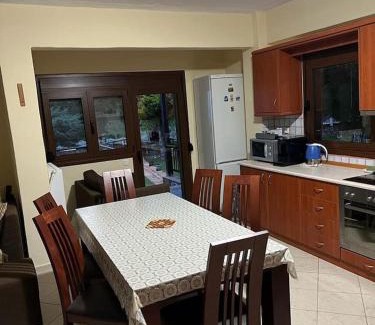 Anatolikos Olimpos Casa | ZEUS Viewpoint Villa: Three floors of beauty